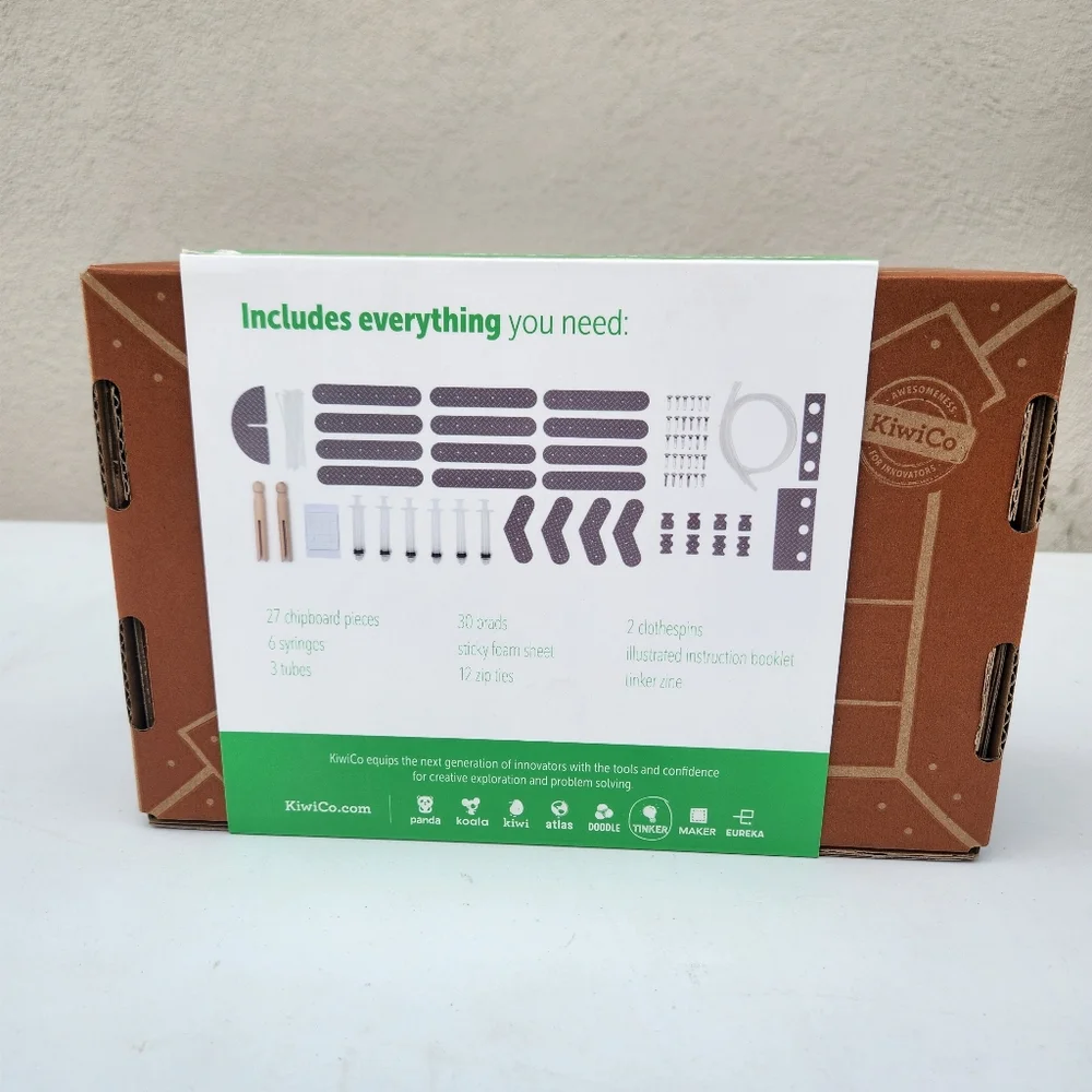 NEW KiwiCo. Kiwi Co. Hydraulic Claw Hand Chemistry Science Kit Craft Engineer
